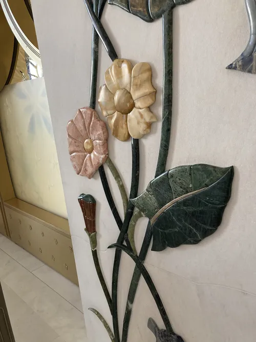 Цветок в мраморе