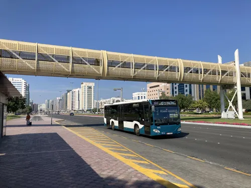 Автобус в Абу-Даби