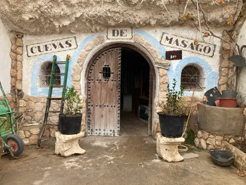 Cuevos De Masago