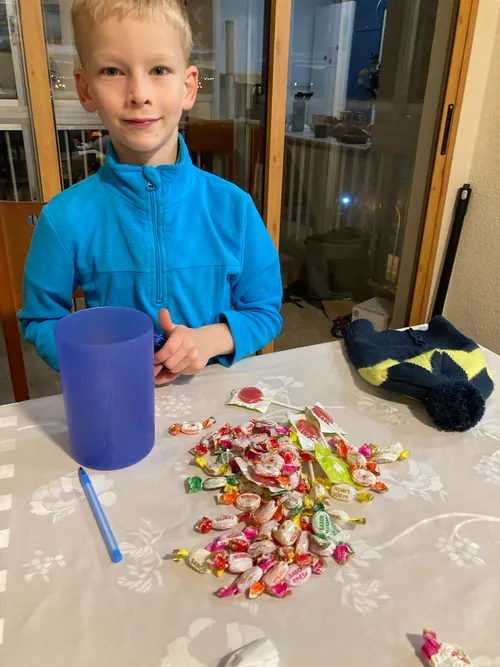 Эдуард и конфеты