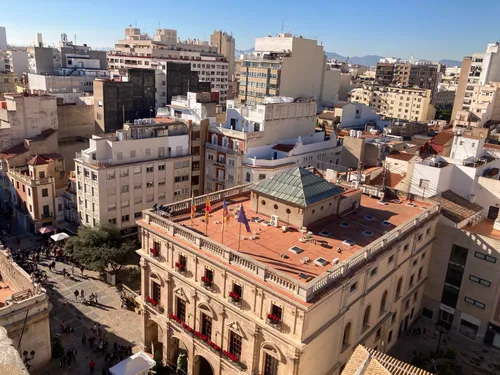 Вид на город с колокольни El Fadrí