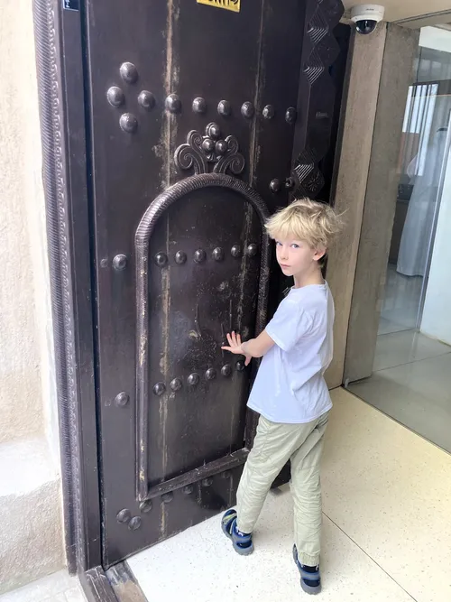 Двери в Бастакии