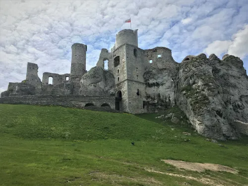 Заглавная фотография к статье Замок Огродзенец (Ogrodzieniec)