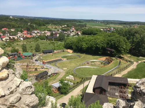 Веревочный парк и горка для саней