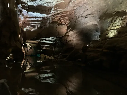 Зеркальная гладь воды