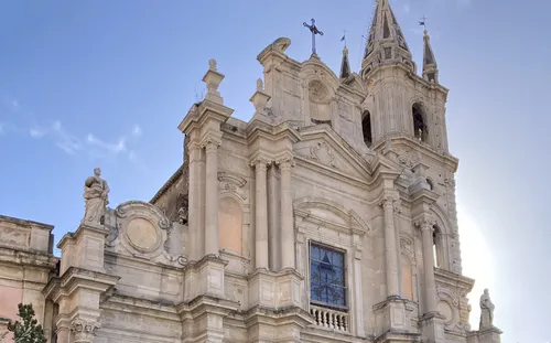 Заглавная фотография к статье Ачиреале