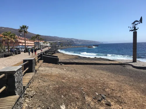 Пляж Пунто де Ларго (Playa de Punta Larga en Candelaria)