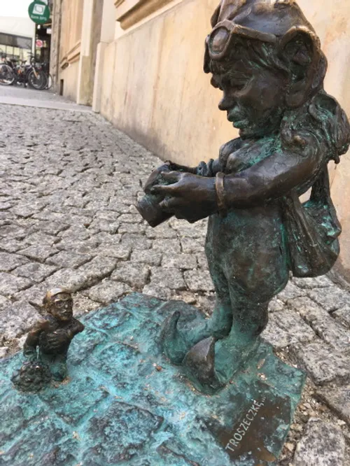 Заглавная фотография к статье Вроцлавские гномы (Wroclawskie krasnale)