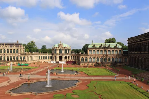 Заглавная фотография к статье Цвингер